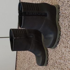 Sorel Waterproof Wedge Boots Great for Winter